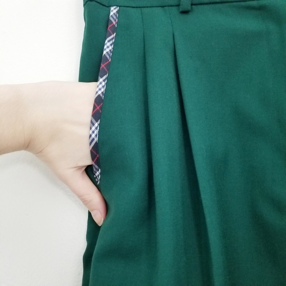 Vintage Burberry 80s Green High Waisted Pleated Shorts - Picture 4 of 13